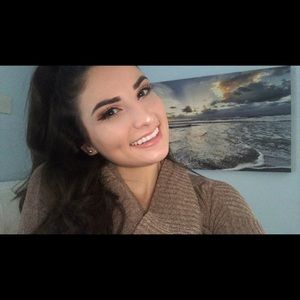 Meet your Posher, Steffani